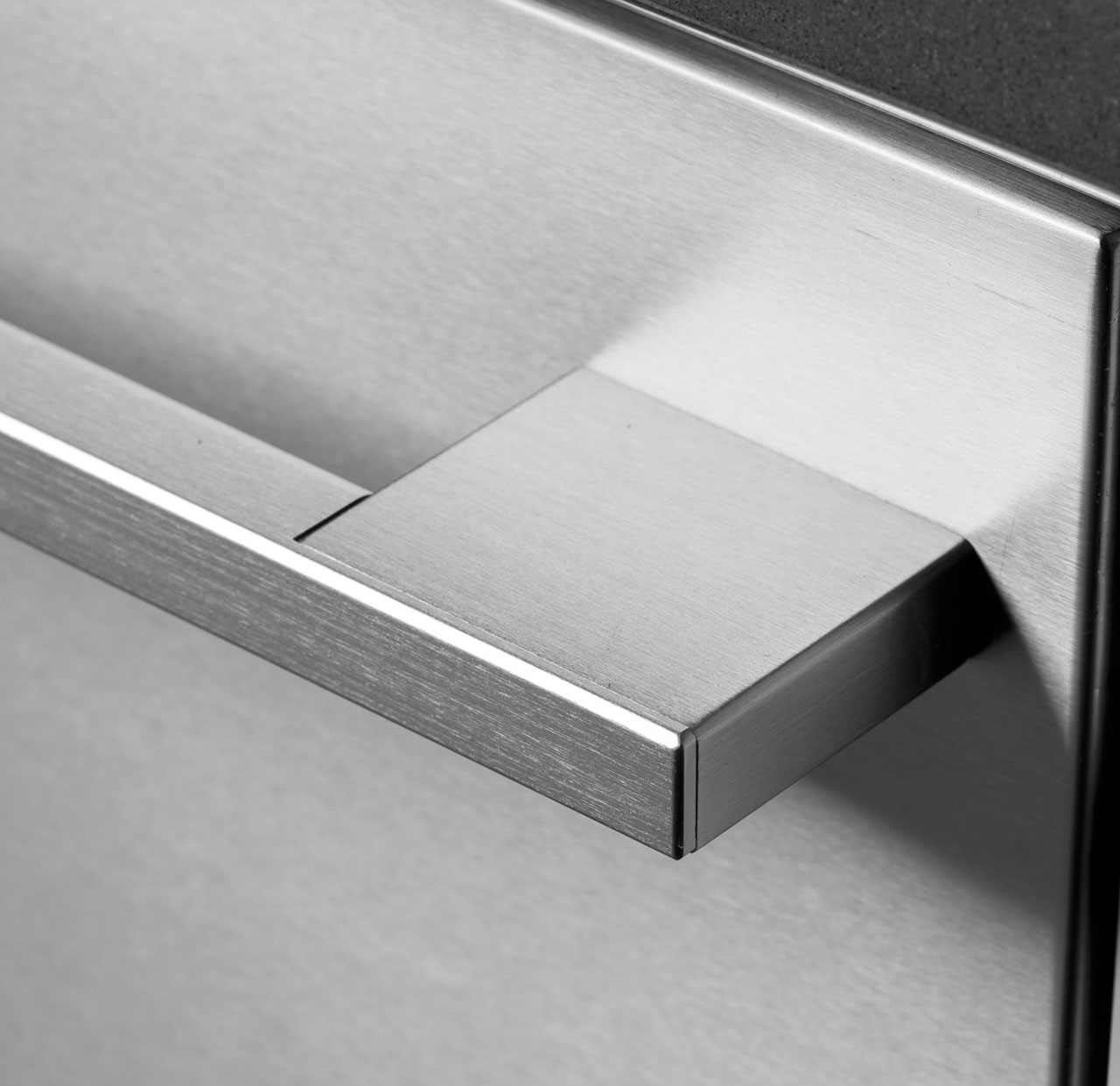 Close up of Minimalist Collection Handle
